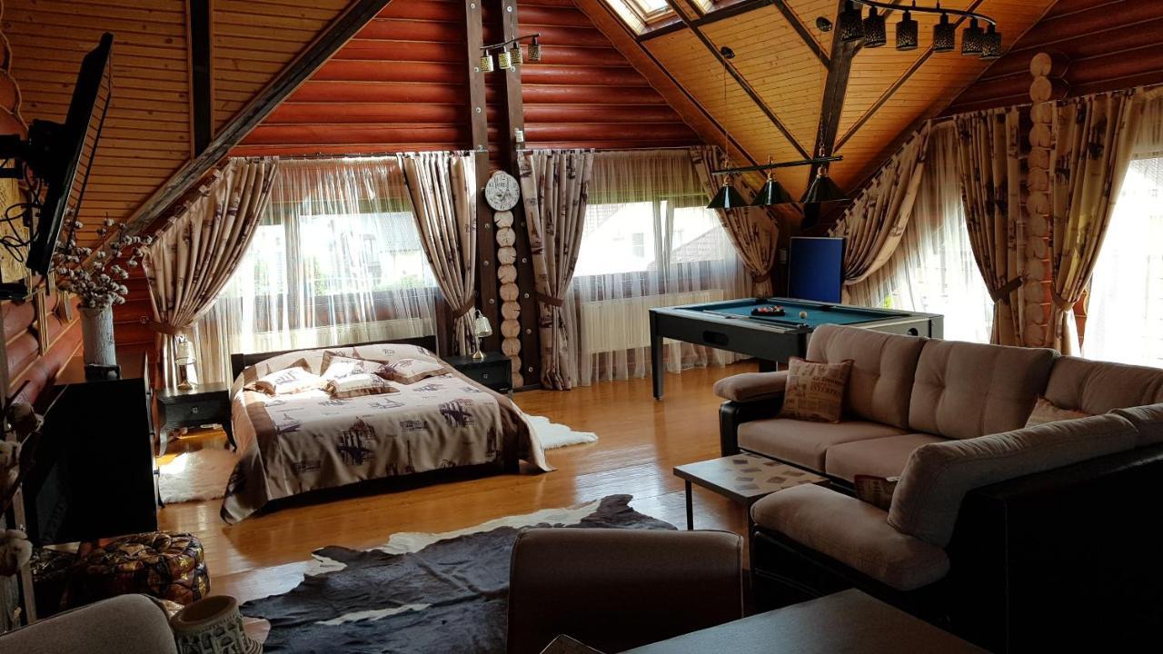 Luxury Apartments With Pool And Sauna In The Villa Çernivtsi Dış mekan fotoğraf