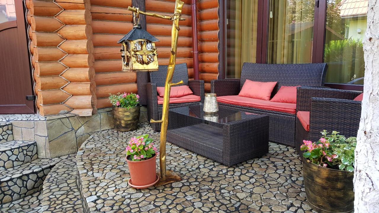 Luxury Apartments With Pool And Sauna In The Villa Çernivtsi Dış mekan fotoğraf