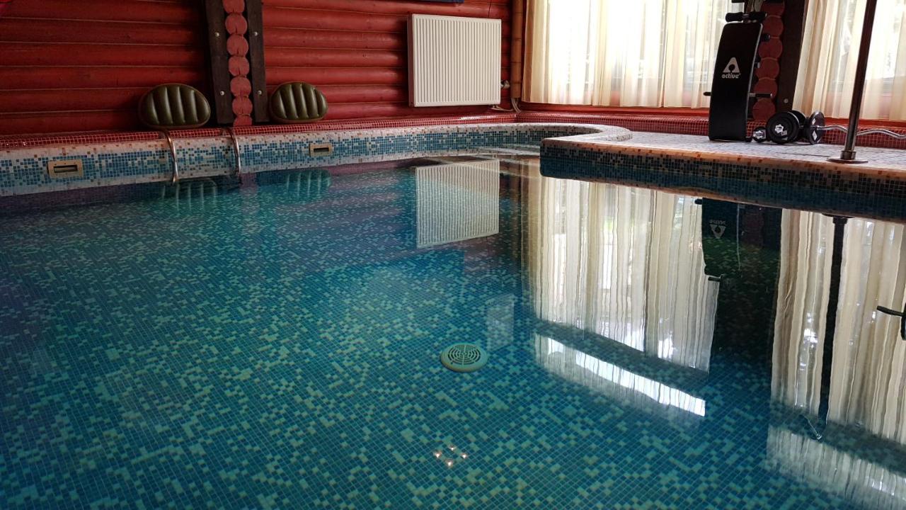 Luxury Apartments With Pool And Sauna In The Villa Çernivtsi Dış mekan fotoğraf