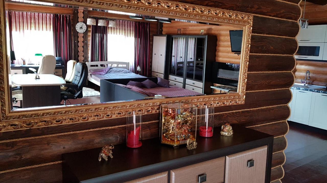 Luxury Apartments With Pool And Sauna In The Villa Çernivtsi Dış mekan fotoğraf