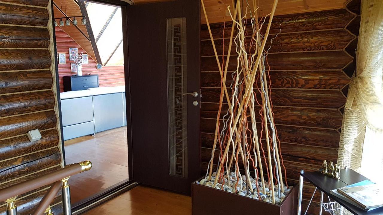 Luxury Apartments With Pool And Sauna In The Villa Çernivtsi Dış mekan fotoğraf