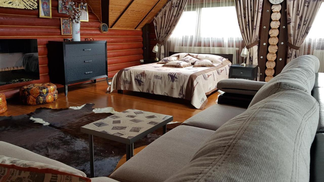Luxury Apartments With Pool And Sauna In The Villa Çernivtsi Dış mekan fotoğraf