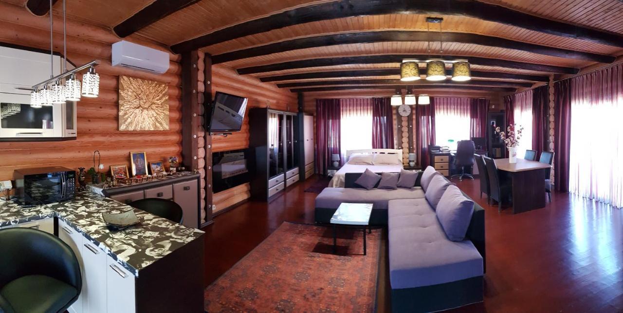 Luxury Apartments With Pool And Sauna In The Villa Çernivtsi Dış mekan fotoğraf
